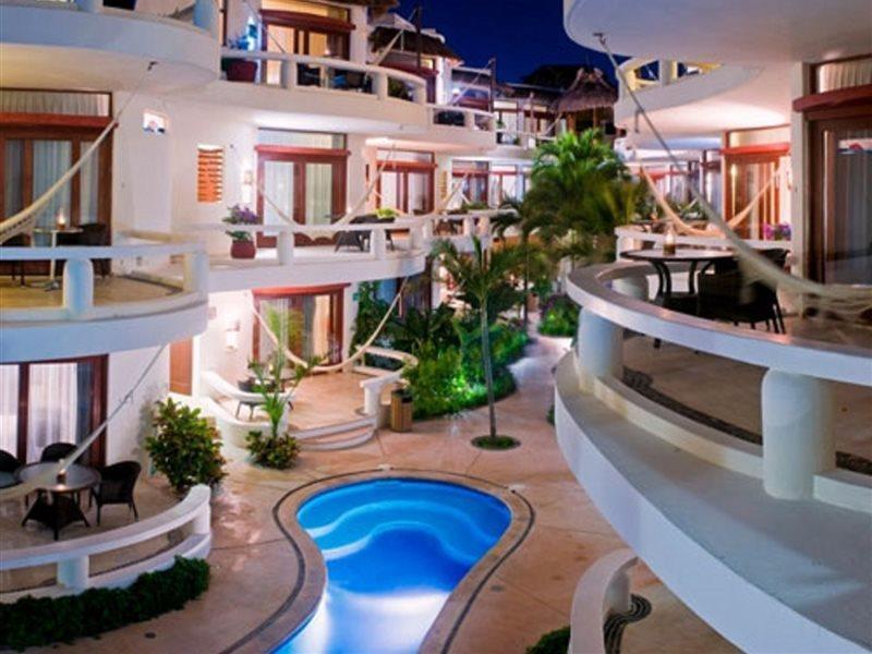 Blue Parrot Suites Πλάγια Ντελ Κάρμεν Εξωτερικό φωτογραφία